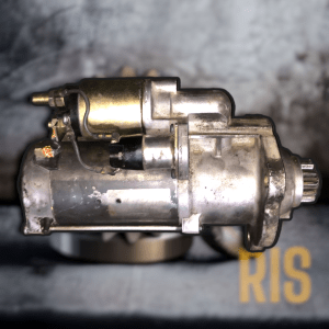 "El motor de arranque es una pieza fundamental en cualquier vehículo y su correcto funcionamiento es esencial para poder emprender un viaje sin preocupaciones. En nuestro taller especializado, ofrecemos soluciones de reparación y venta de motores de arranque para todo tipo de vehículos, asegurando que tu auto, camioneta o vehículo de trabajo cuente con un motor de arranque confiable y de alta calidad. Nuestros motores de arranque destacan por su alto rendimiento, resistencia y durabilidad, asegurando un arranque eficiente en todo momento. Además, nuestro equipo de técnicos altamente capacitados y con años de experiencia en la reparación de este tipo de motores, garantiza un servicio rápido, preciso y confiable. ¡No dudes en contactarnos para obtener más información sobre nuestros servicios de reparación y venta de motores de arranque!"